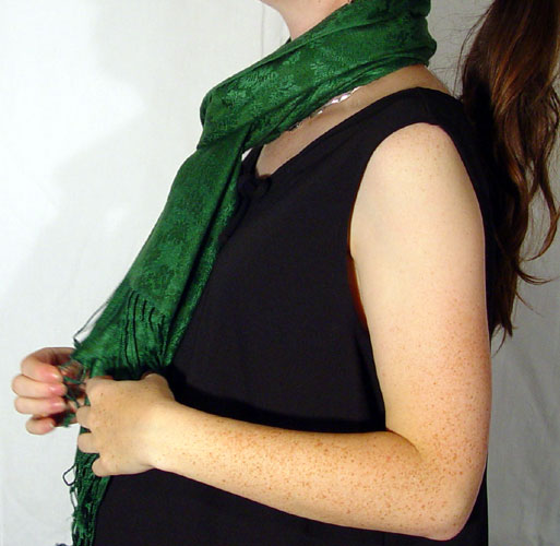 70% pashmina/30% silk true blue Jacquard muffler